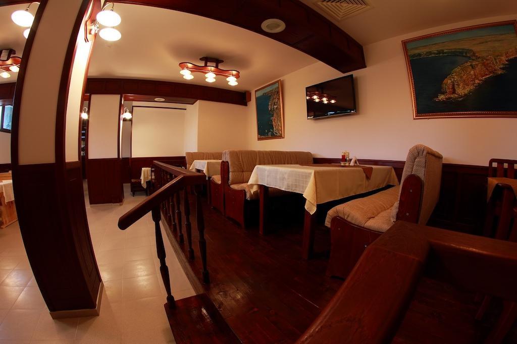 Hotel Akre Kavarna Exteriér fotografie
