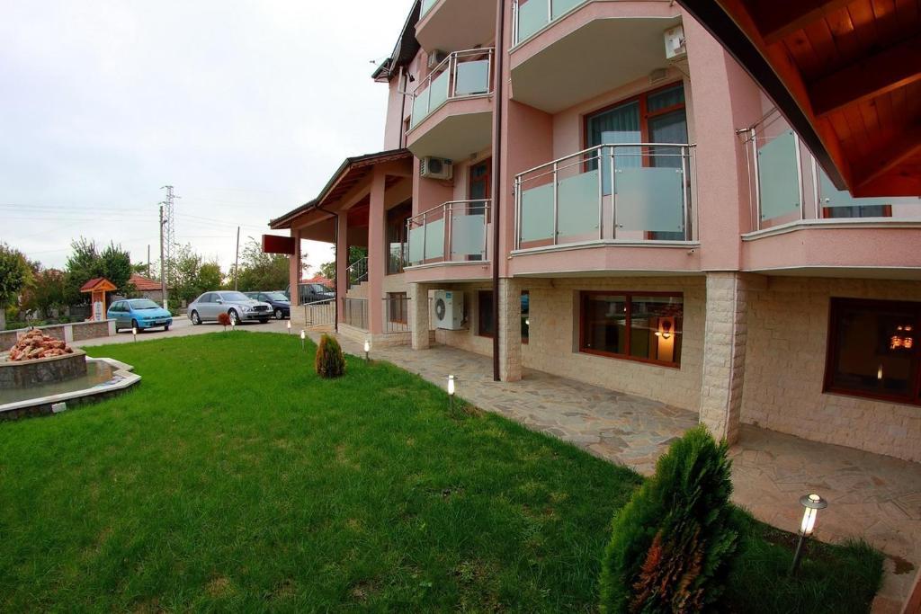 Hotel Akre Kavarna Exteriér fotografie